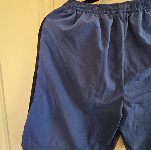 Used Medium Men's Blue Nike Dri-Fit Shorts - Picture 14 of 16